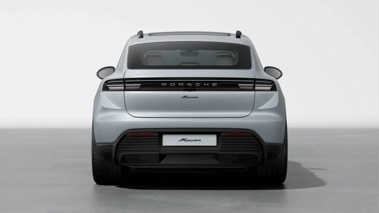 2026 Porsche Macan Electric - Image 7 of 10
