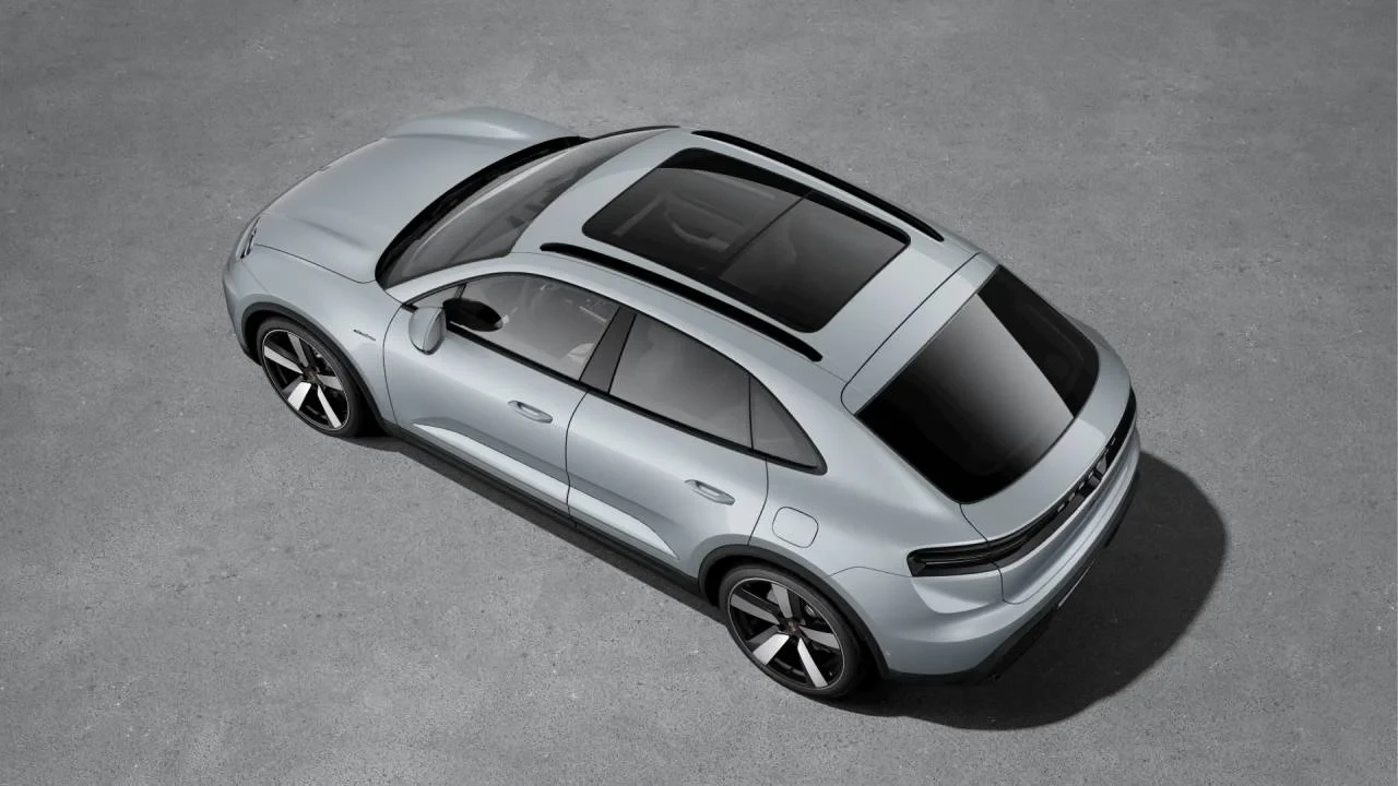 2026 Porsche Macan Electric - Image 4 of 10