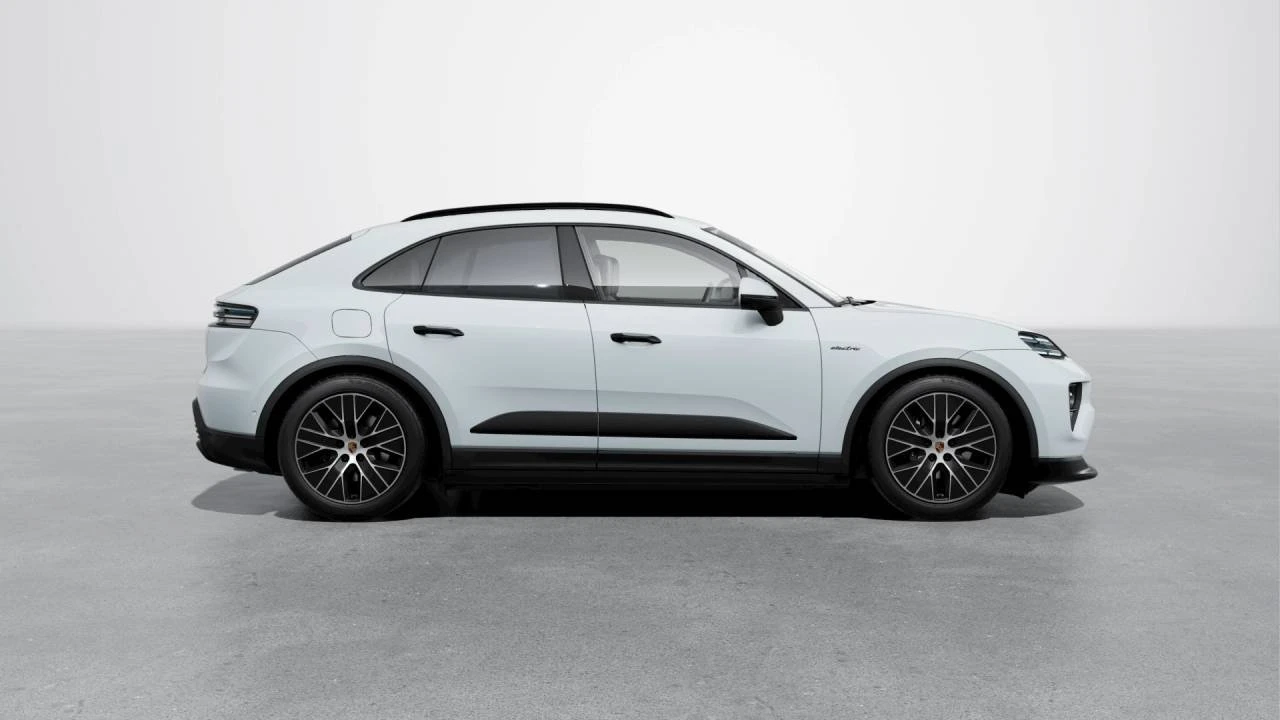 2026 Porsche Macan Electric - Image 6 of 10