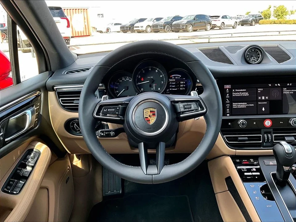 2026 Porsche Macan Electric - Image 14 of 26