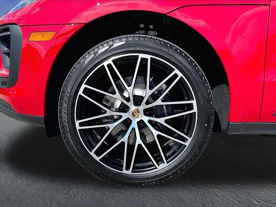 2026 Porsche Macan Electric - Image 11 of 26