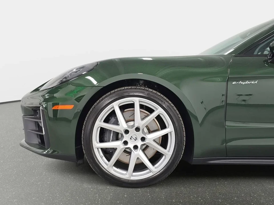 2026 Porsche 976 Panamera - Image 10 of 31