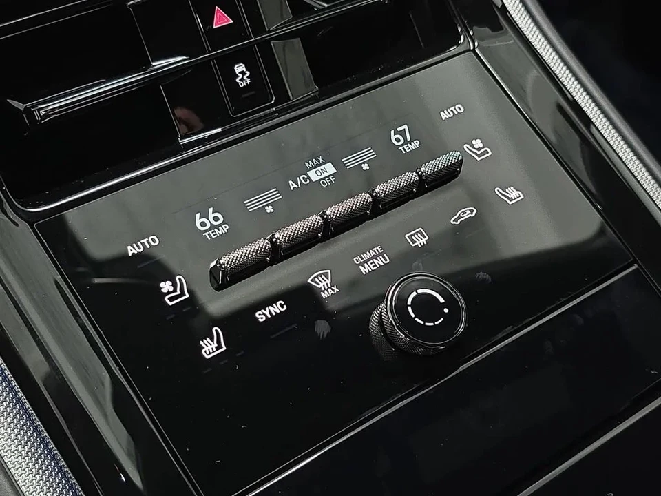 2026 Porsche 976 Panamera - Image 19 of 31