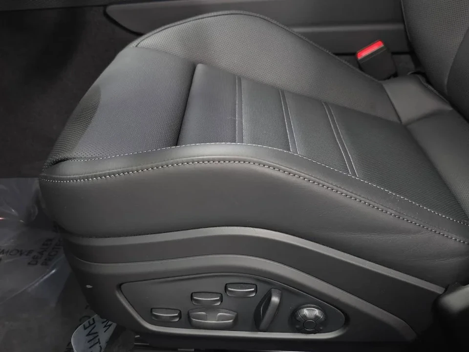 2026 Porsche 976 Panamera - Image 25 of 31