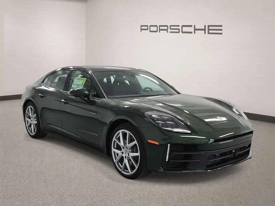 2026 Porsche 976 Panamera - Image 8 of 31