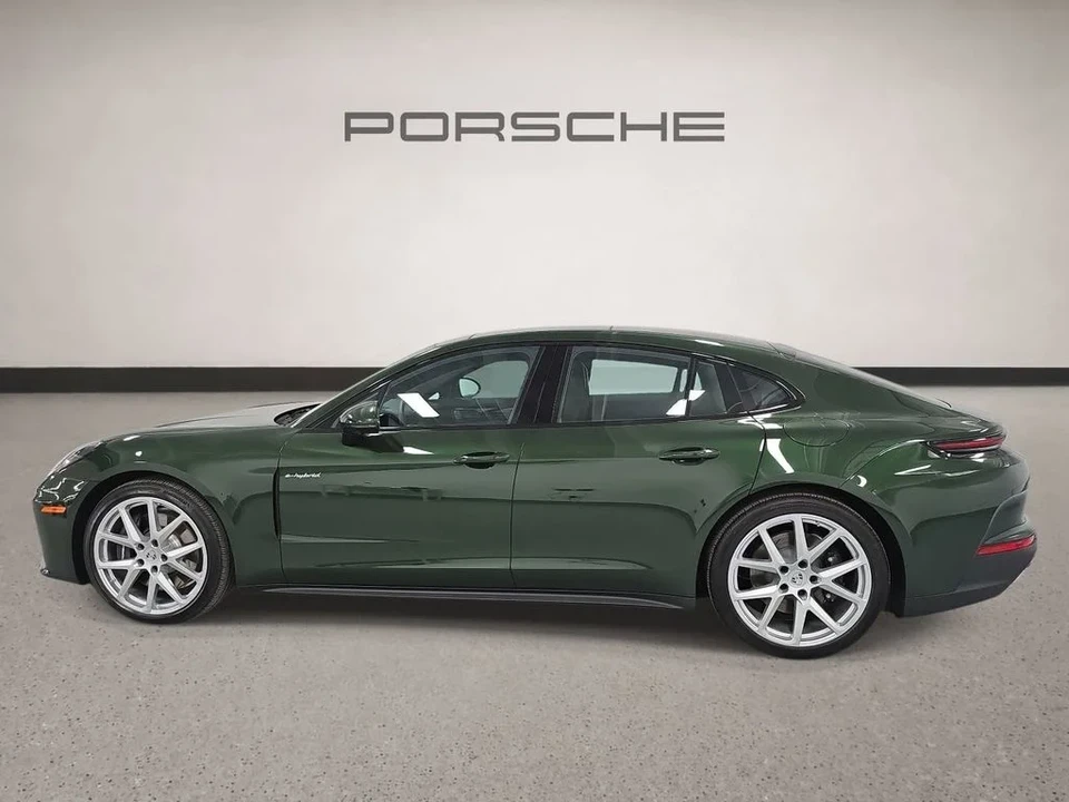 2026 Porsche 976 Panamera - Image 2 of 31