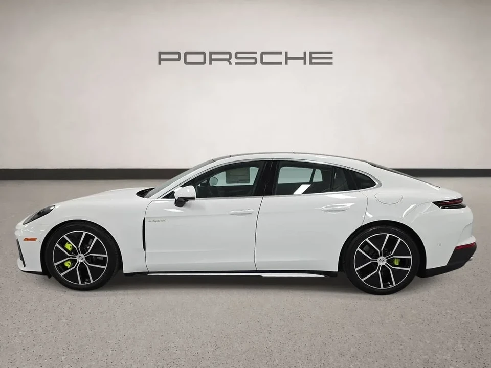 2026 Porsche 976 Panamera - Image 2 of 31