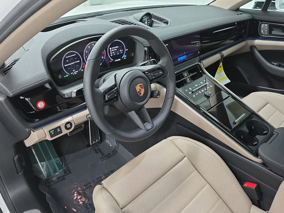 2026 Porsche 976 Panamera - Image 4 of 31