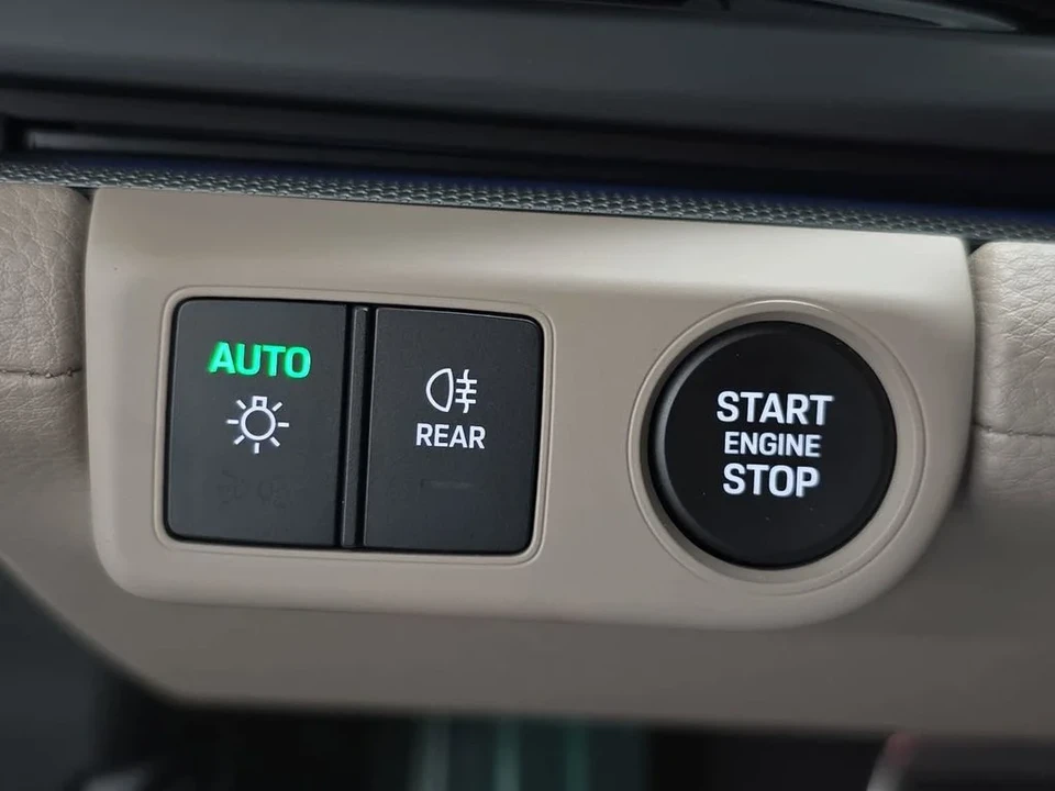 2026 Porsche 976 Panamera - Image 22 of 31