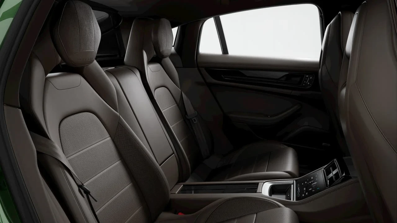 2026 Porsche 976 Panamera - Image 10 of 10