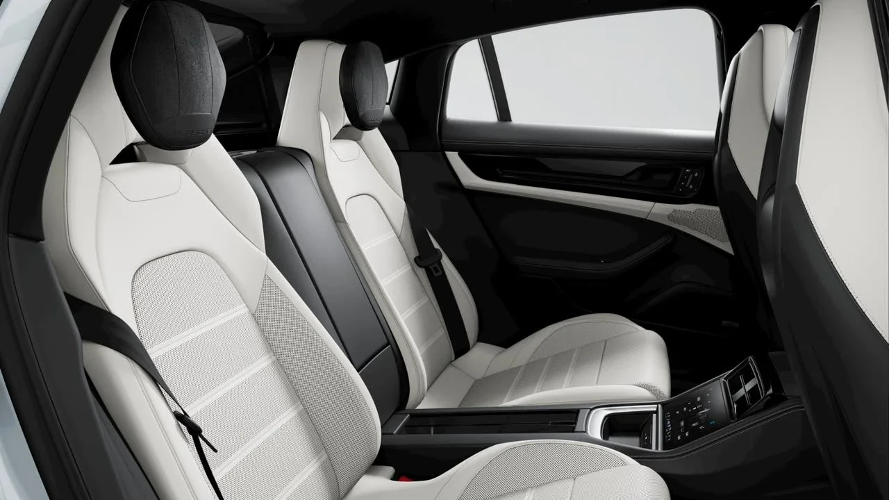 2026 Porsche 976 Panamera - Image 10 of 10