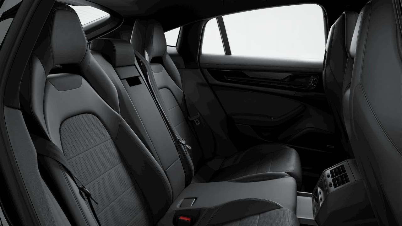 2026 Porsche Panamera - Image 10 of 10
