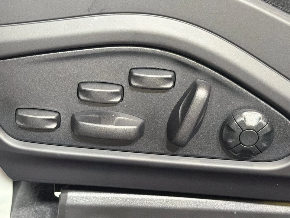 2026 Porsche 976 Panamera - Image 24 of 31