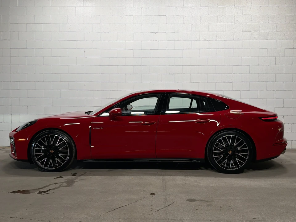 2026 Porsche 976 Panamera - Image 2 of 31