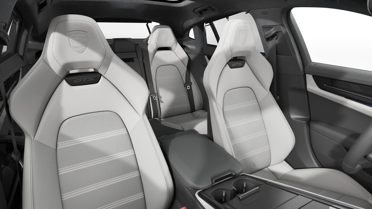 2026 Porsche 976 Panamera - Image 9 of 10