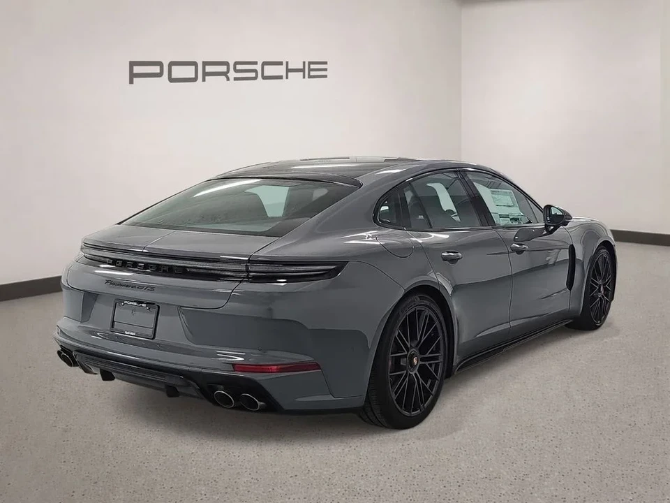 2026 Porsche Panamera - Image 7 of 31