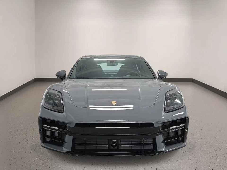 2026 Porsche Panamera - Image 9 of 31