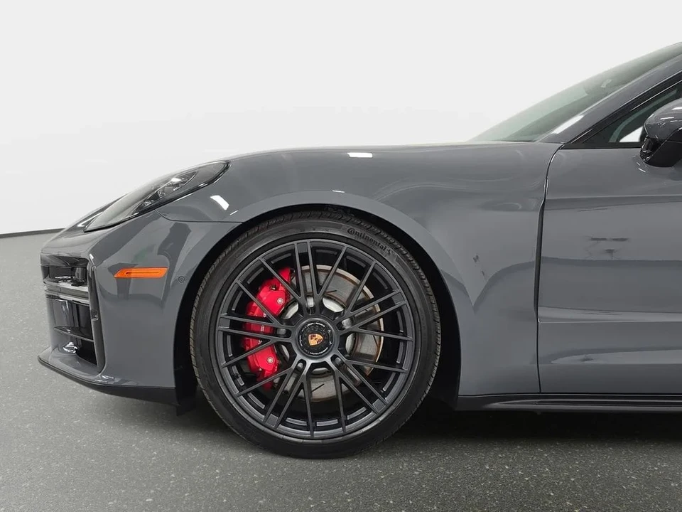 2026 Porsche Panamera - Image 10 of 31