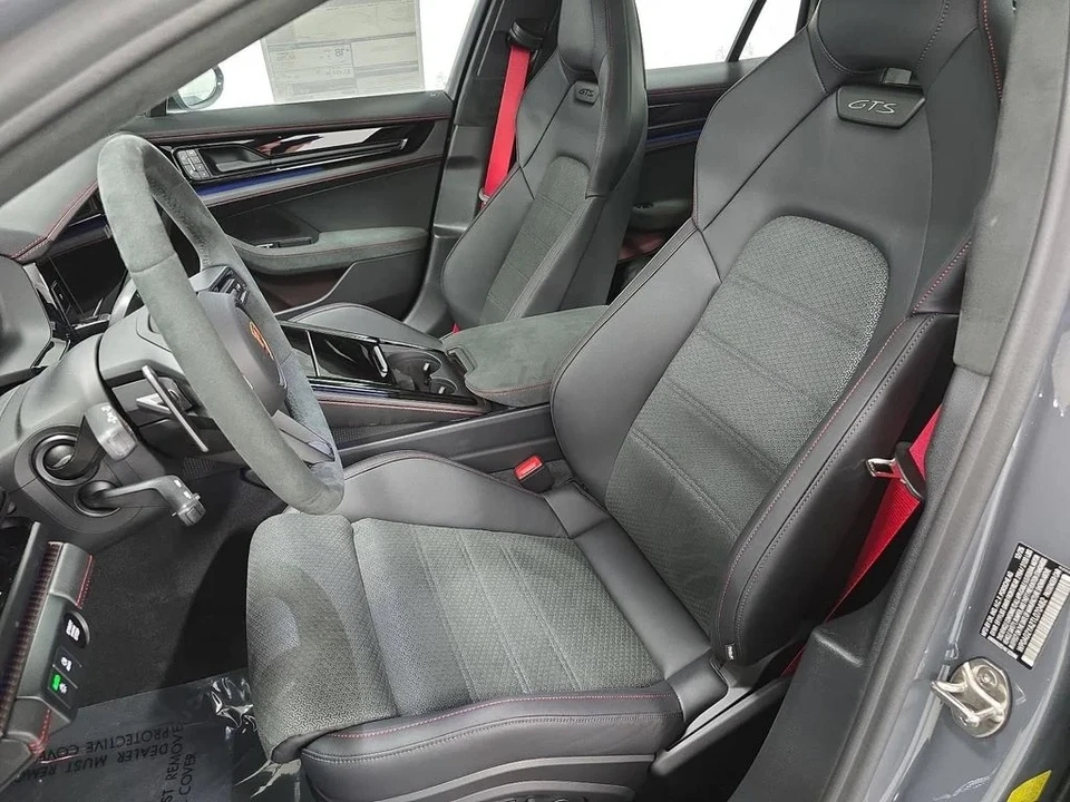 2026 Porsche Panamera - Image 5 of 31