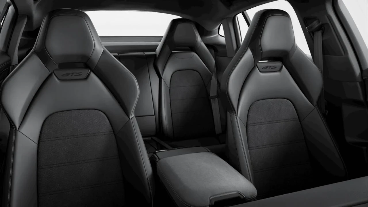 2026 Porsche Panamera - Image 9 of 10