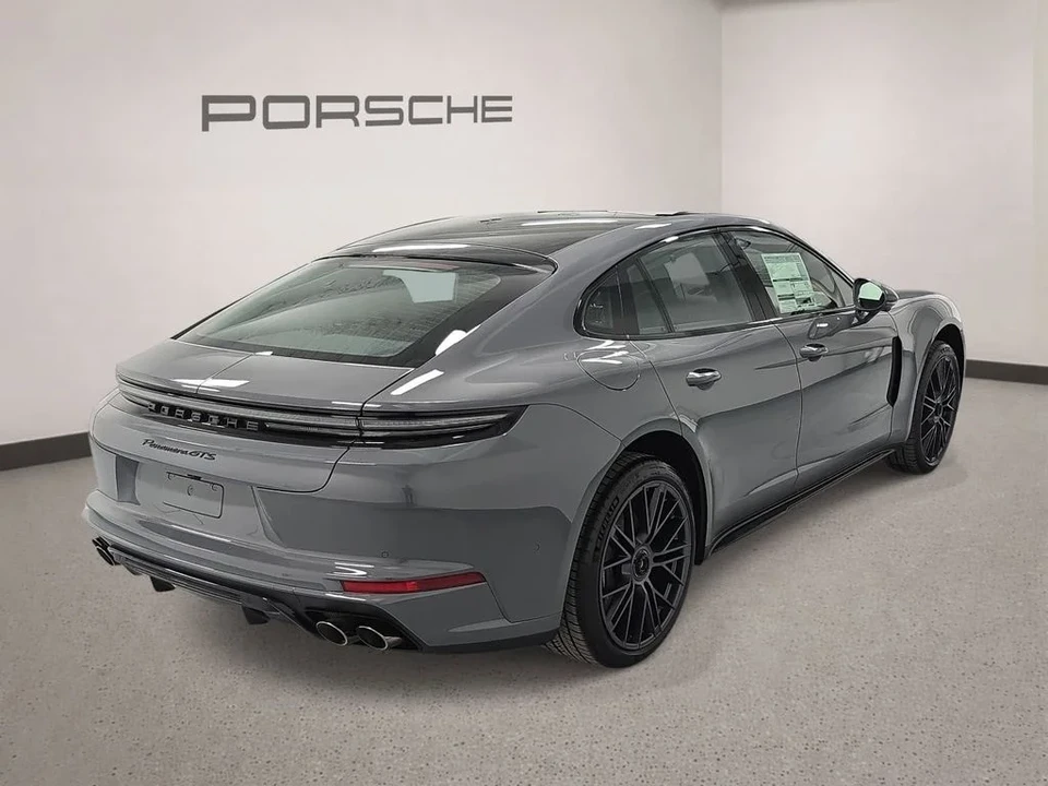 2026 Porsche Panamera - Image 7 of 31