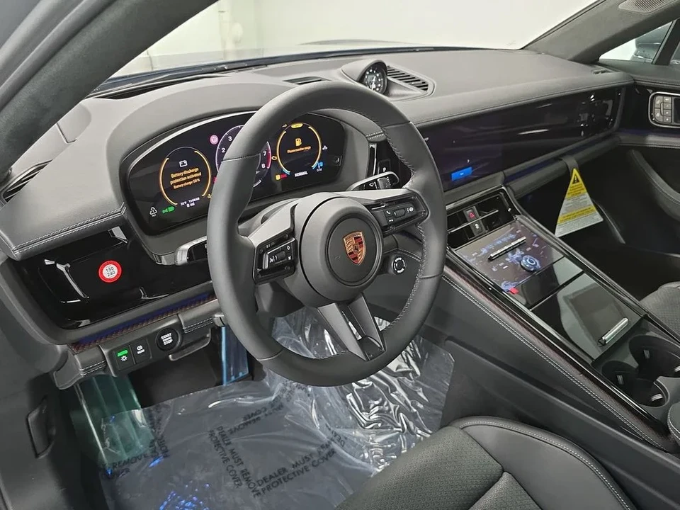 2026 Porsche Panamera - Image 4 of 31
