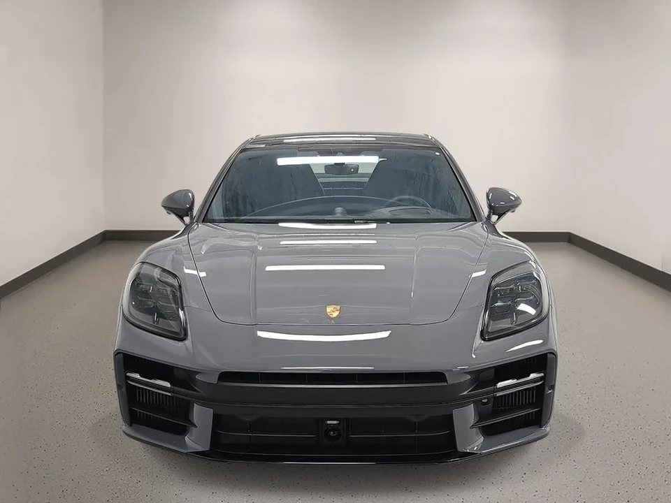 2026 Porsche Panamera - Image 9 of 31