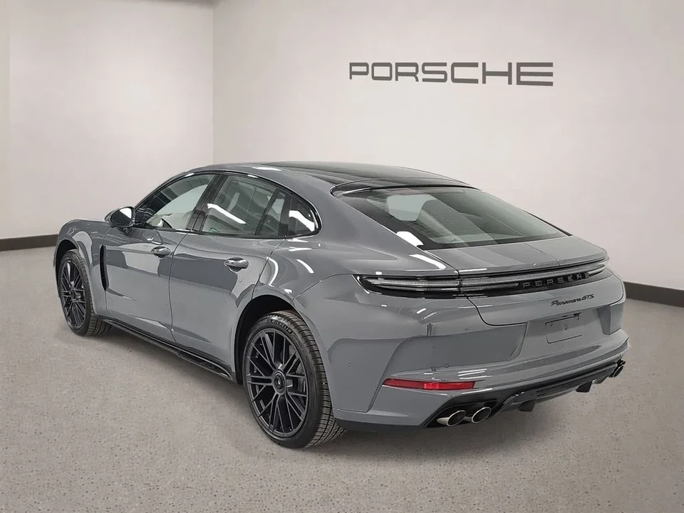 2026 Porsche Panamera - Image 3 of 31