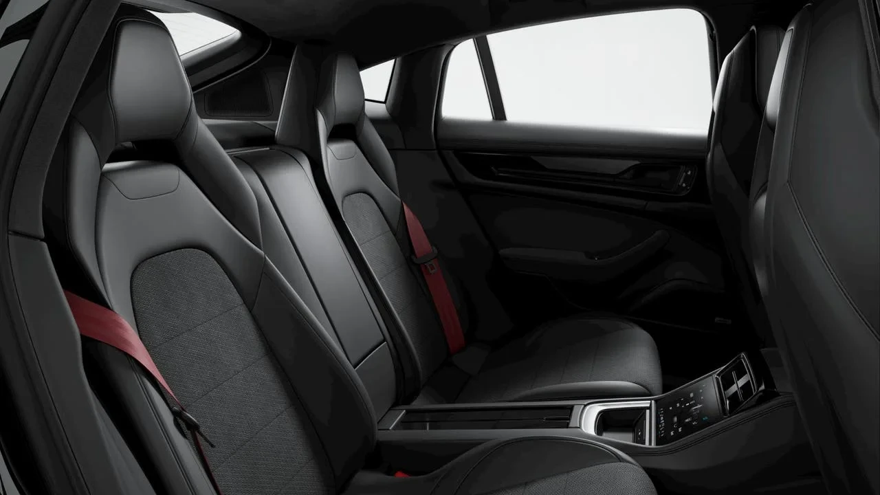 2026 Porsche Panamera - Image 10 of 10