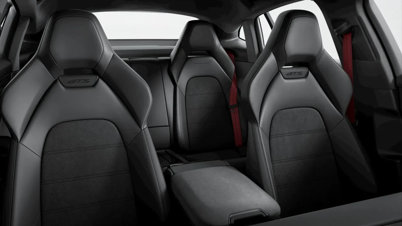 2026 Porsche Panamera - Image 9 of 10