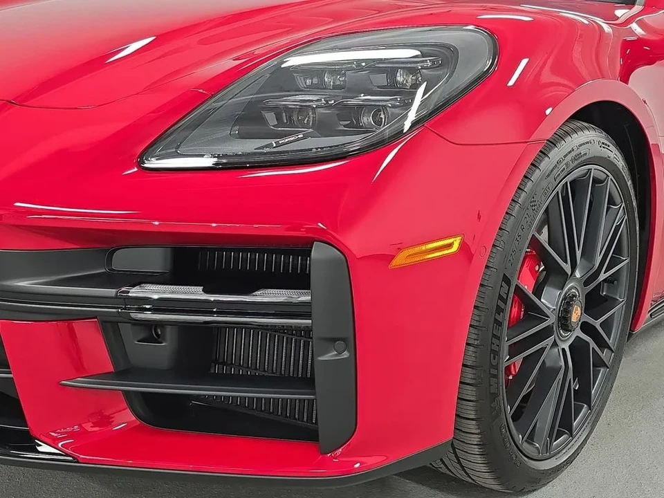 2026 Porsche Panamera - Image 11 of 31