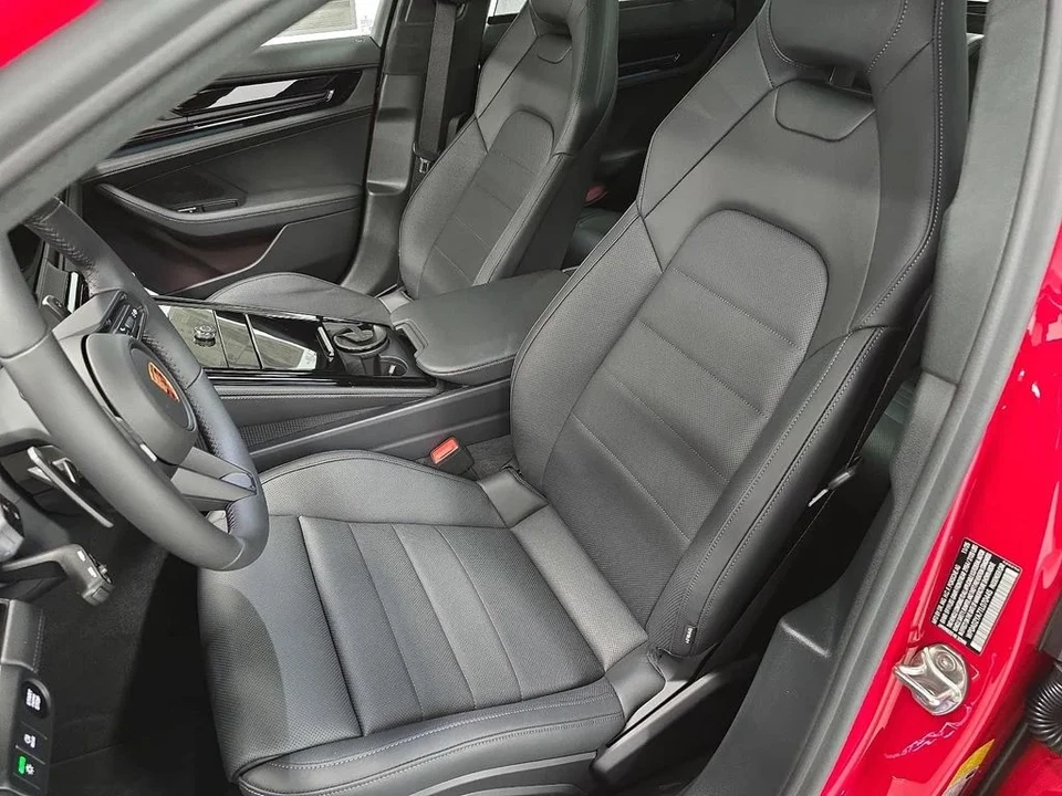 2026 Porsche Panamera - Image 5 of 31
