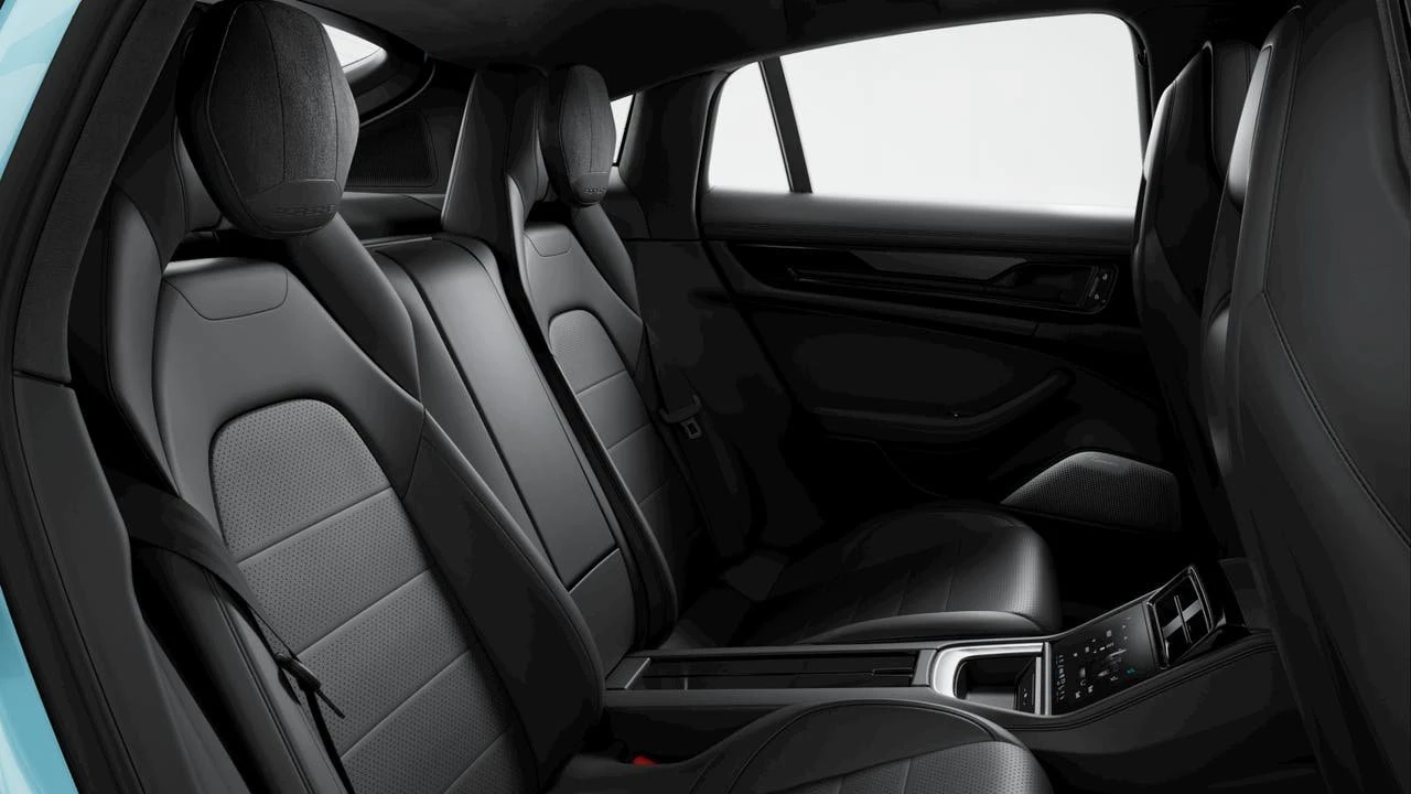 2026 Porsche Panamera - Image 10 of 10