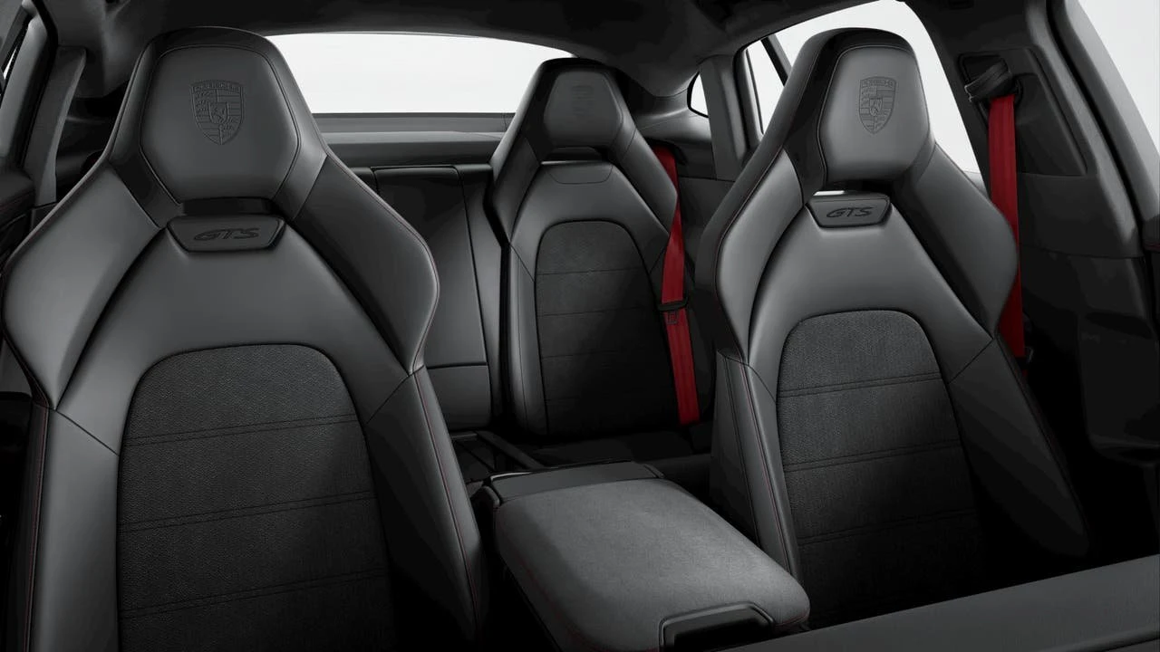 2026 Porsche 976 Panamera - Image 9 of 10