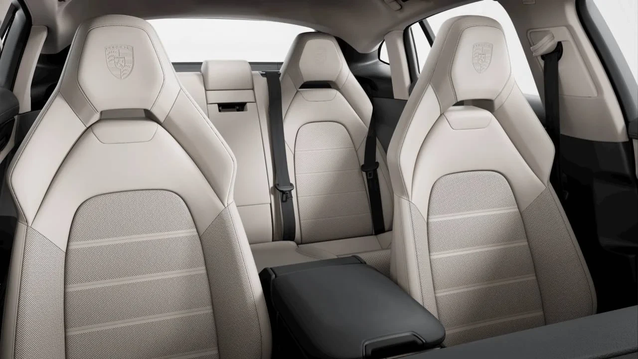 2026 Porsche 976 Panamera - Image 9 of 10
