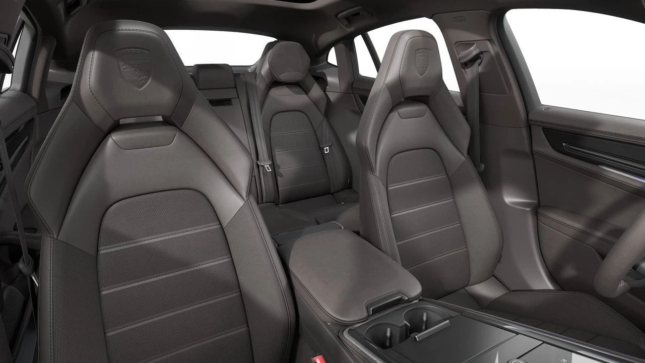 2026 Porsche 976 Panamera - Image 9 of 10