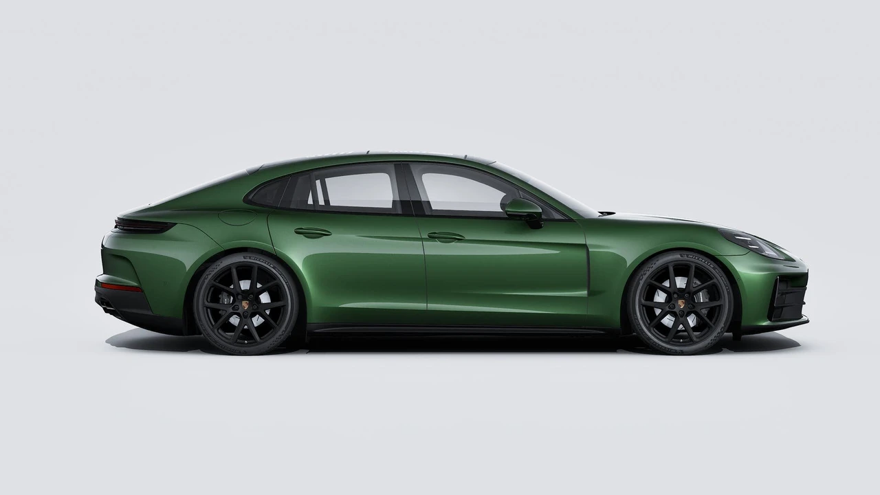 2026 Porsche 976 Panamera - Image 5 of 10