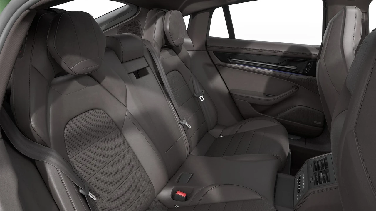 2026 Porsche 976 Panamera - Image 10 of 10
