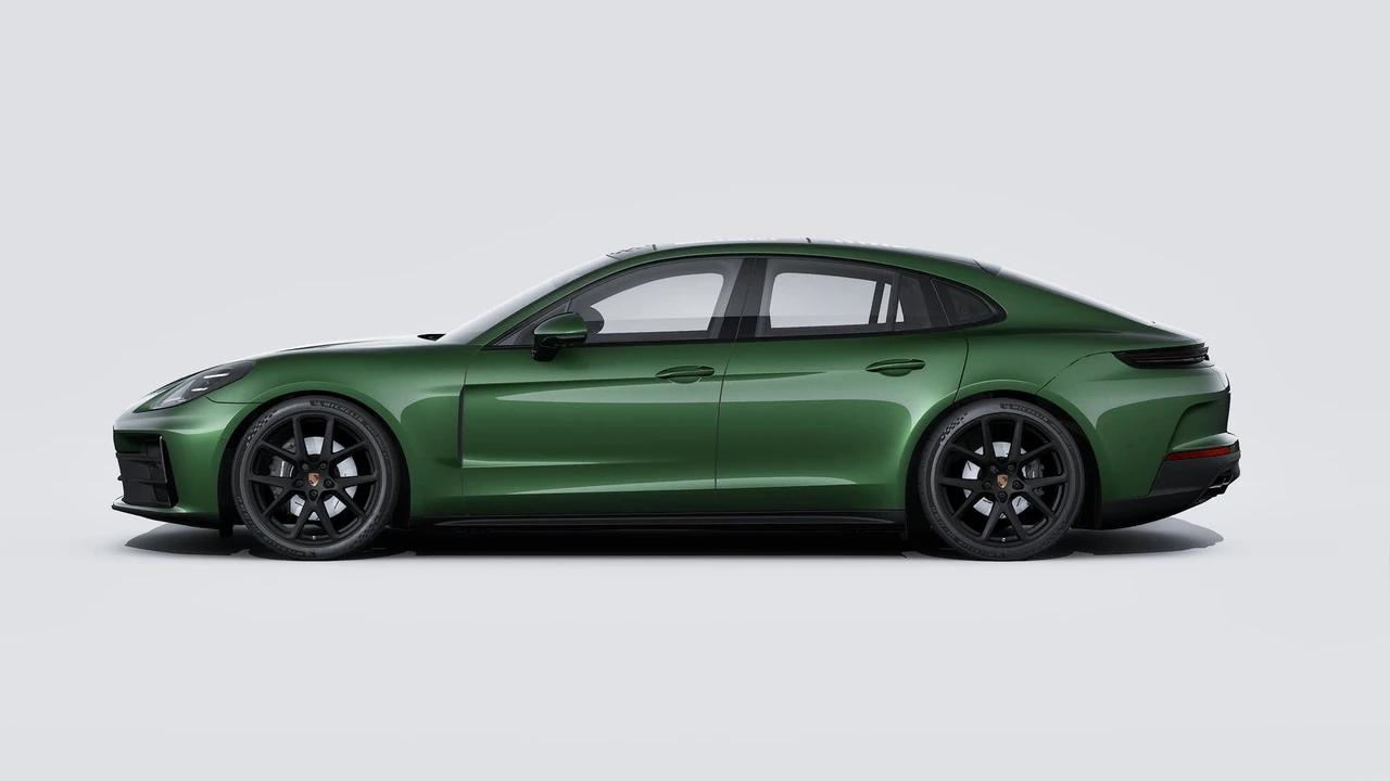 2026 Porsche 976 Panamera - Image 2 of 10