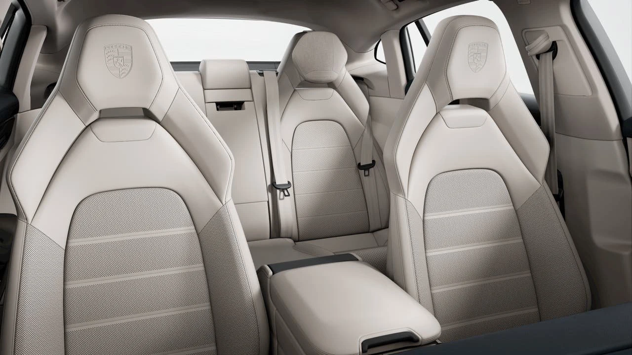 2026 Porsche 976 Panamera - Image 9 of 10