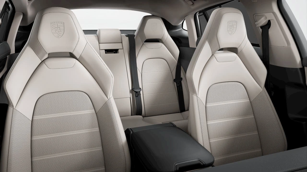 2026 Porsche 976 Panamera - Image 9 of 10
