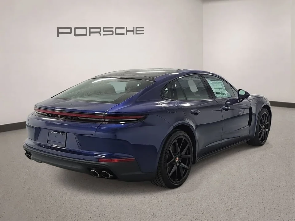 2026 Porsche 976 Panamera - Image 7 of 31