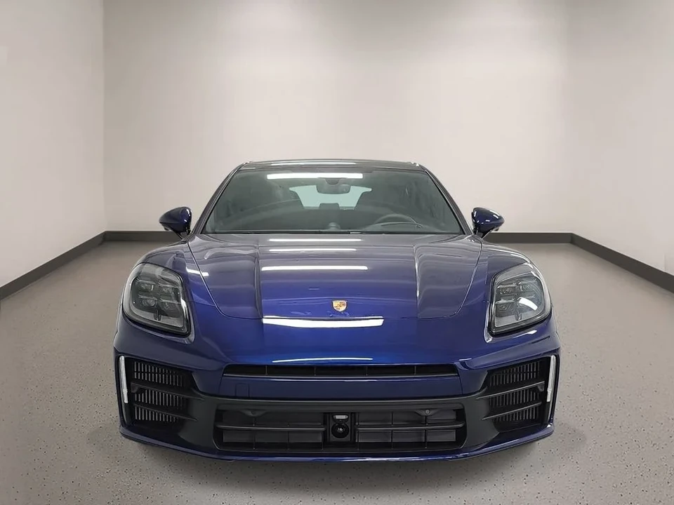 2026 Porsche 976 Panamera - Image 9 of 31