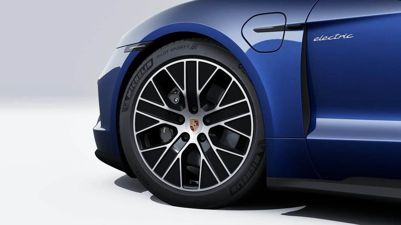 2026 Porsche Taycan 4 - Image 10 of 14