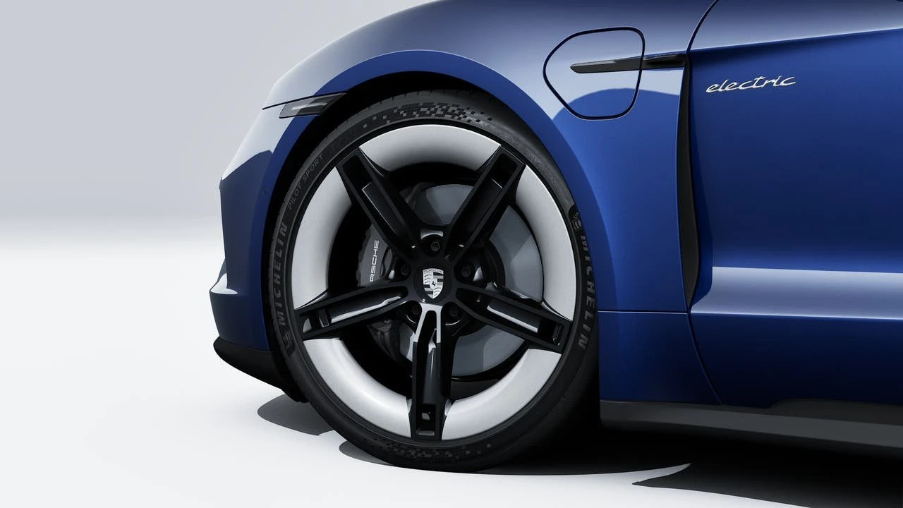 2026 Porsche Taycan - Image 10 of 14