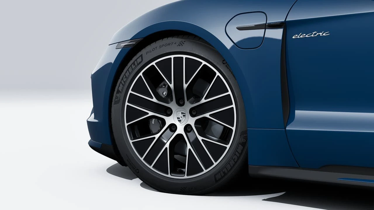 2026 Porsche Taycan 4 - Image 10 of 14