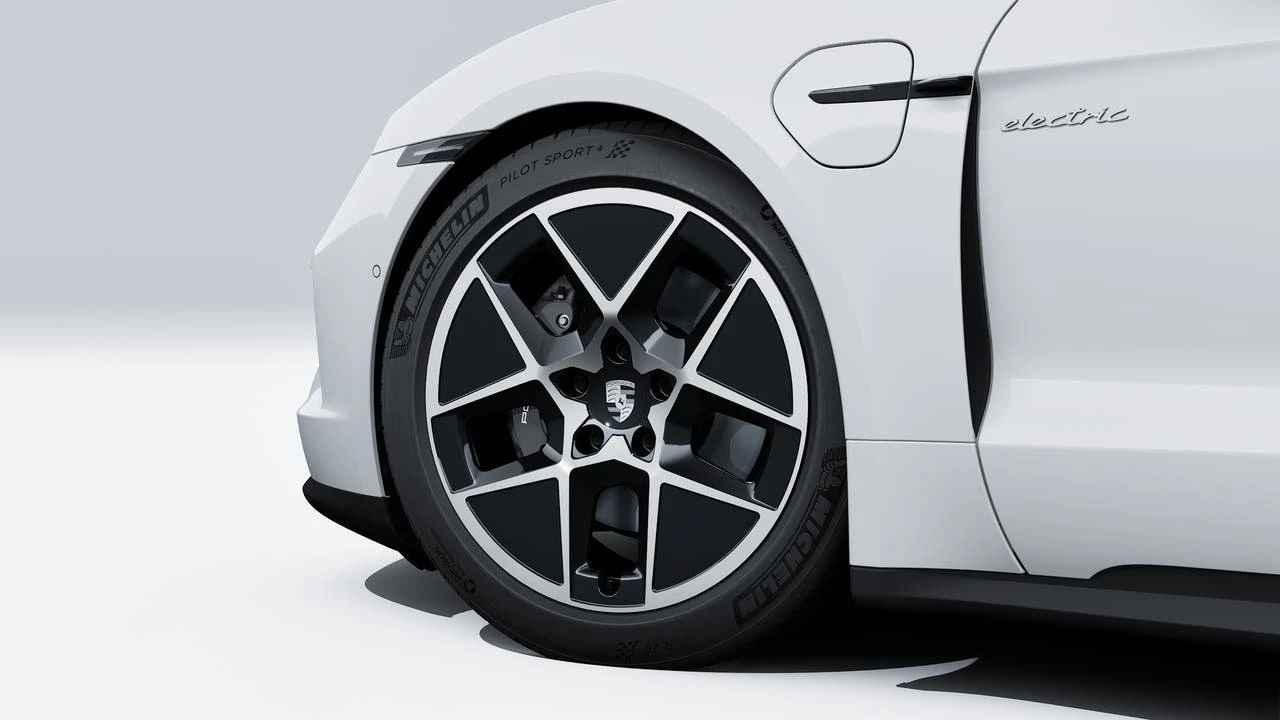 2026 Porsche Taycan 4 - Image 10 of 14