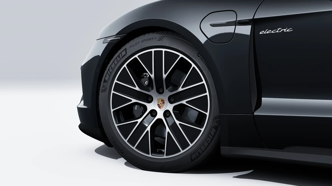 2026 Porsche Taycan 4 - Image 10 of 14