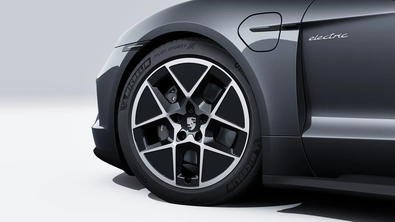 2026 Porsche Taycan 4 - Image 10 of 14