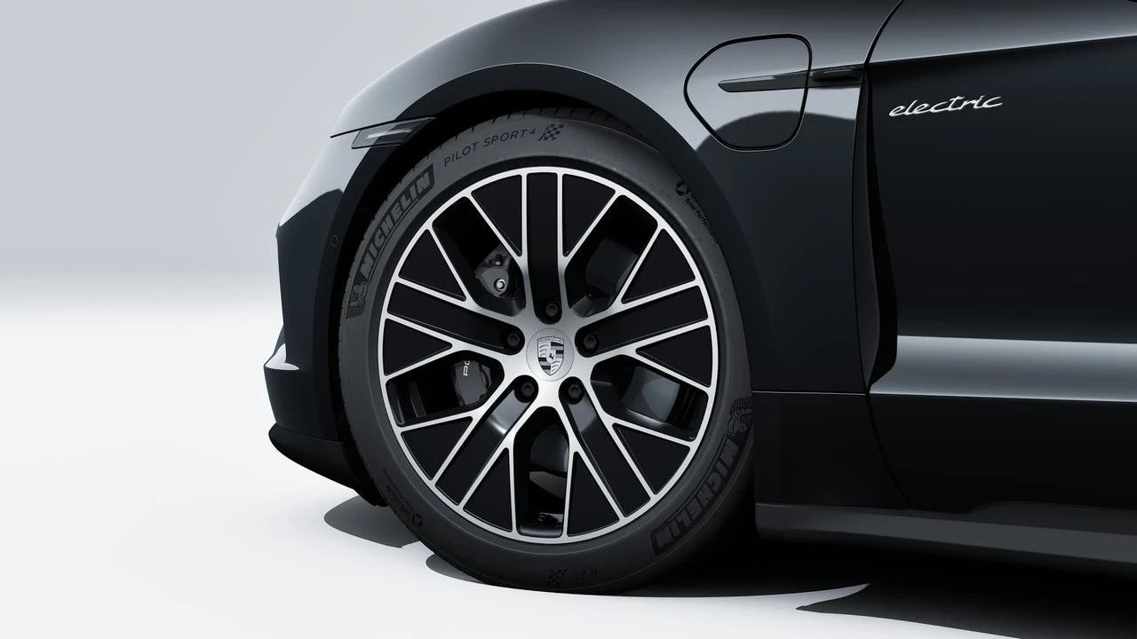 2026 Porsche Taycan 4 - Image 10 of 14